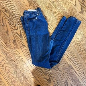 Skinny jeans